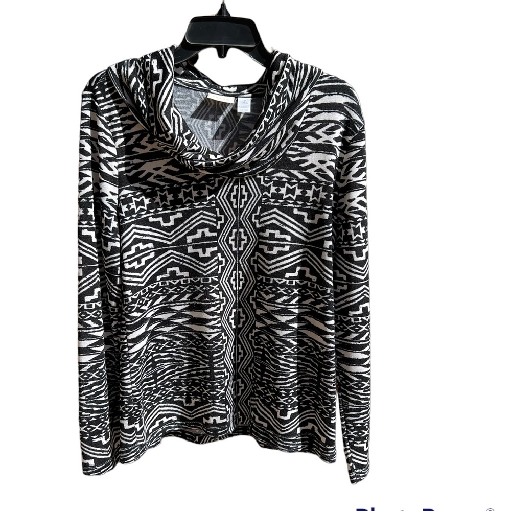 - Chicos Aztec print turtle neck pullover blouse